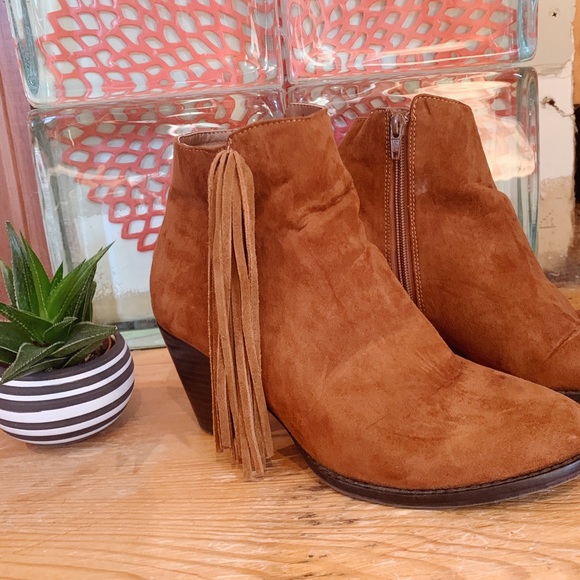 Tassel Faux Suede Booties - Picture 2 of 4